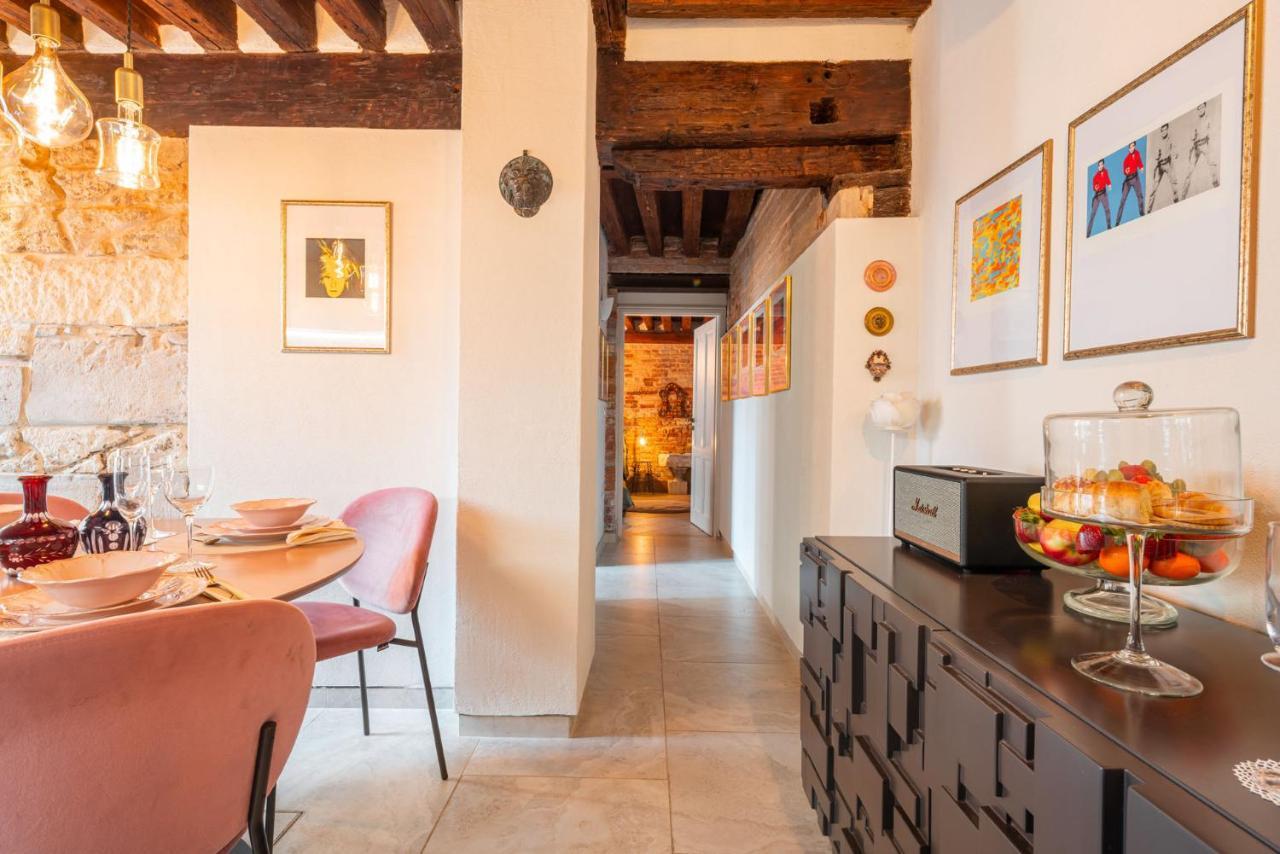Casa Manina Sul Ponte - Your Private Canal View Venesia Bagian luar foto