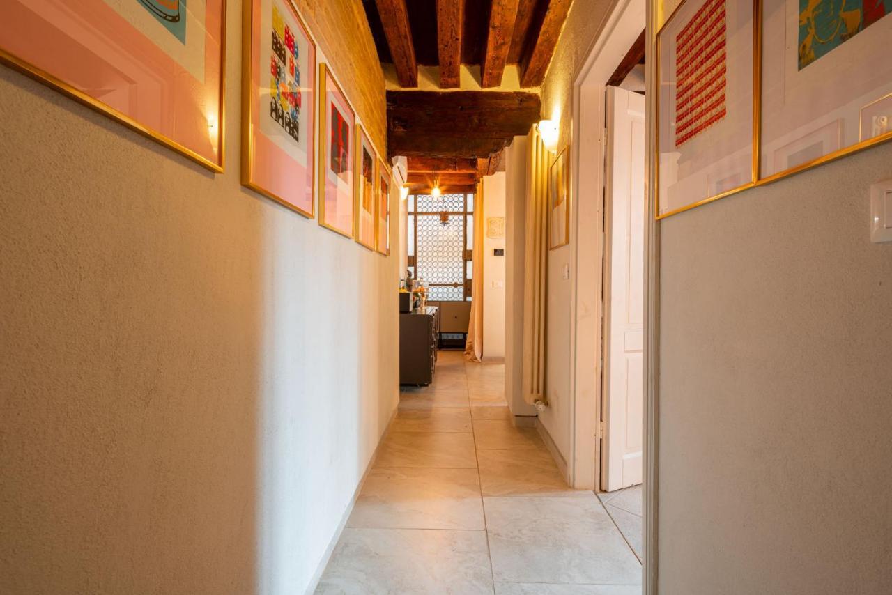 Casa Manina Sul Ponte - Your Private Canal View Venesia Bagian luar foto